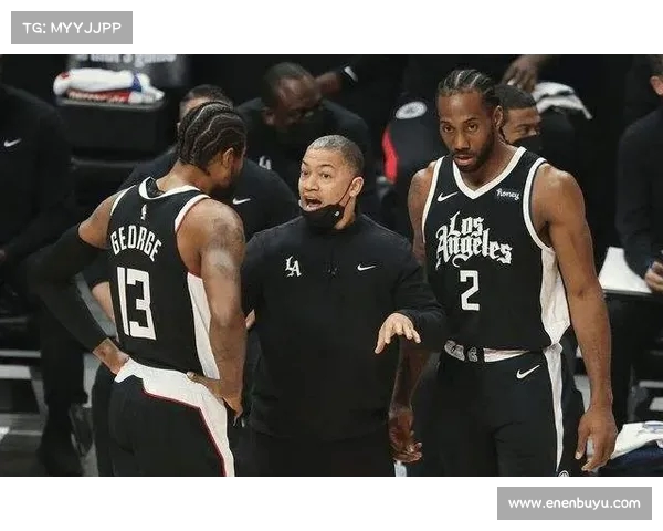 NBA球队动态：多支球队调整阵容新战略 球员伤病恢复情况引关注